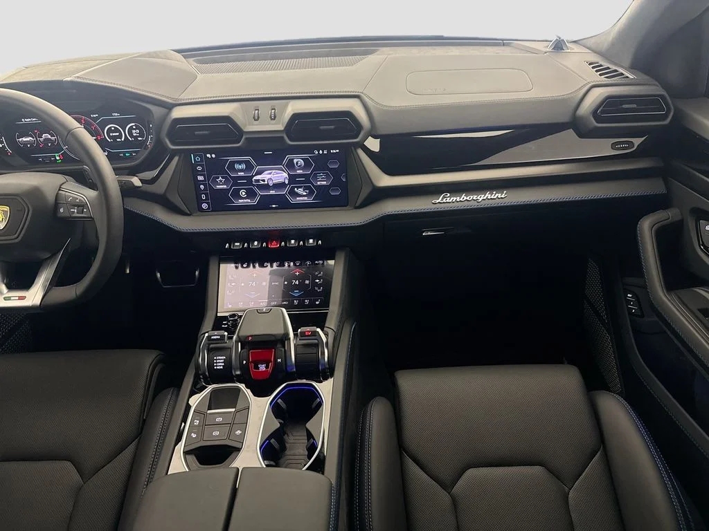 2025 Lamborghini Urus SE - Photo 25
