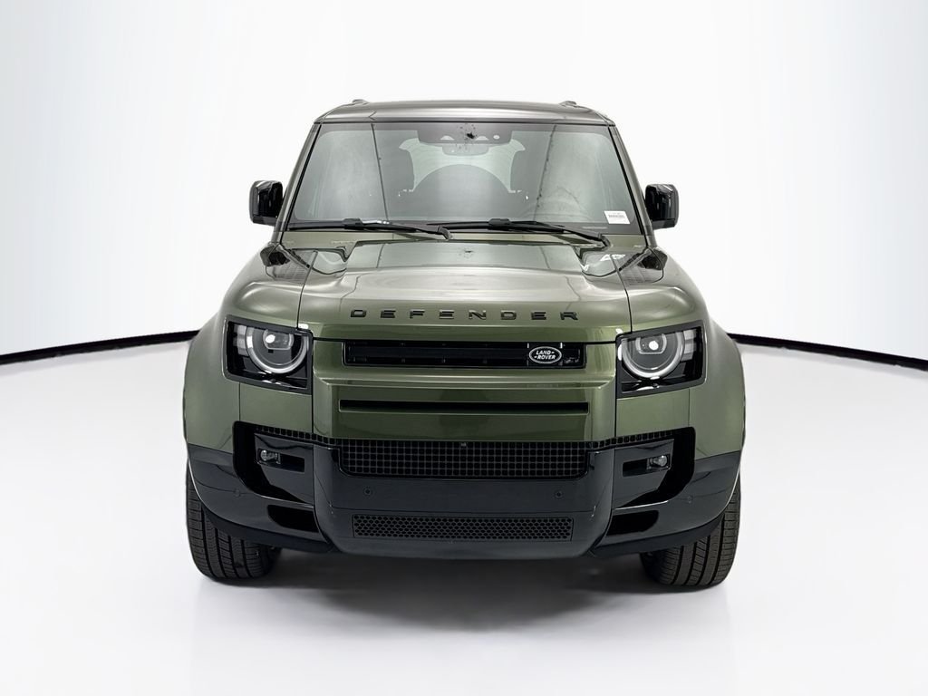 New 2026 Woolstone Green Land Rover X-Dynamic SE image 2