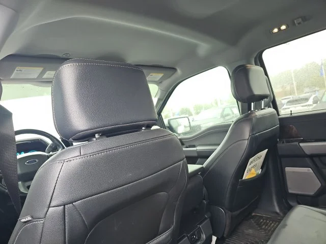 Used 2022 White Ford Lariat image 15