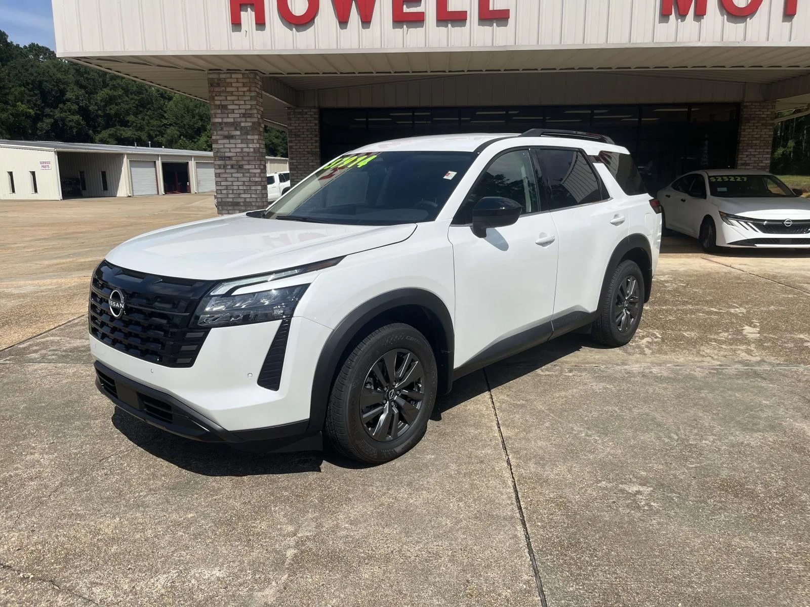 2026 Nissan Pathfinder SV 2WD's photo