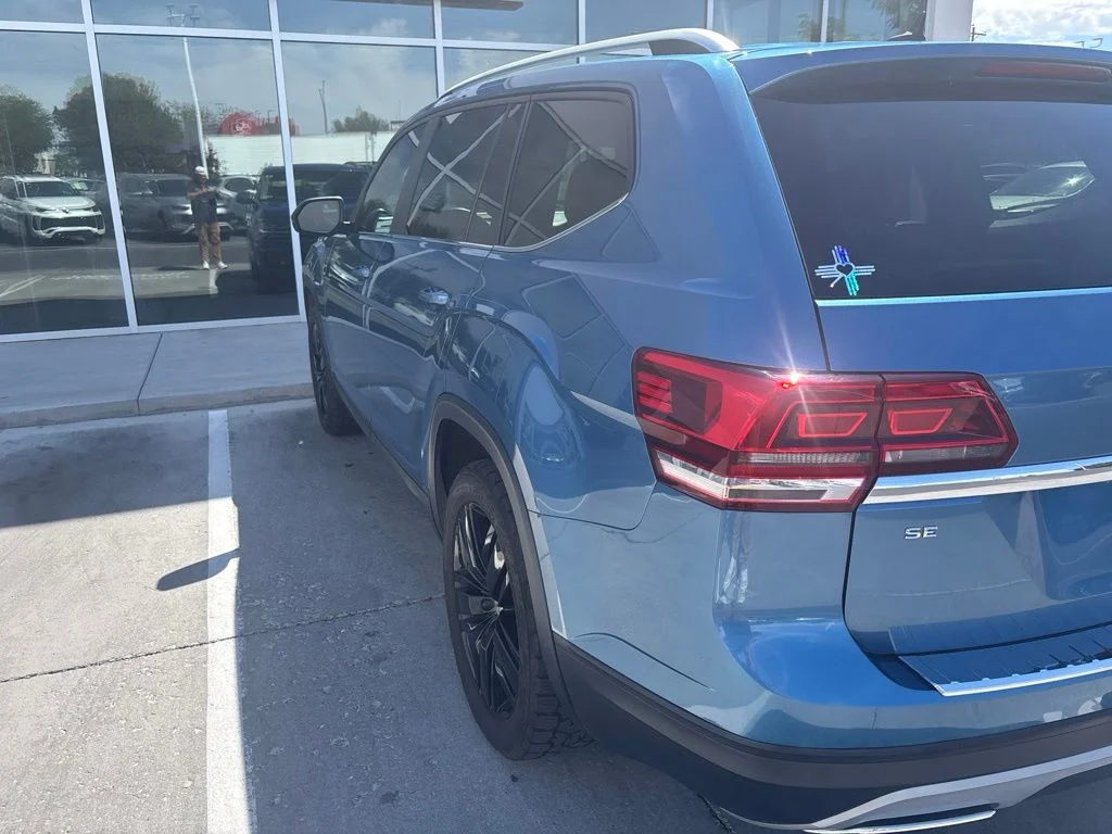 Used 2019 Blue Volkswagen 3.6L V6 SE image 5