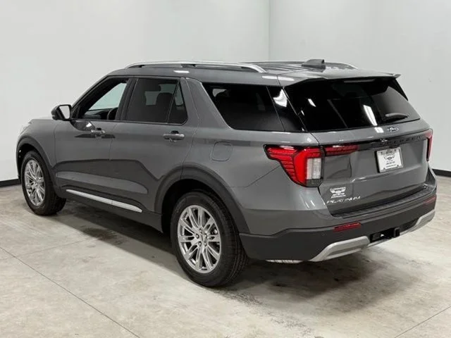 Used 2026 Gray Ford Platinum image 9