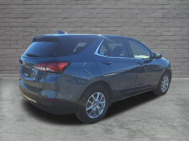 Used 2024 Lakeshore Blue Metallic Chevrolet LT image 5