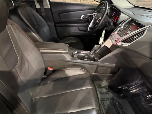 Used 2014 Champagne Silver Metallic GMC SLT-1 image 22