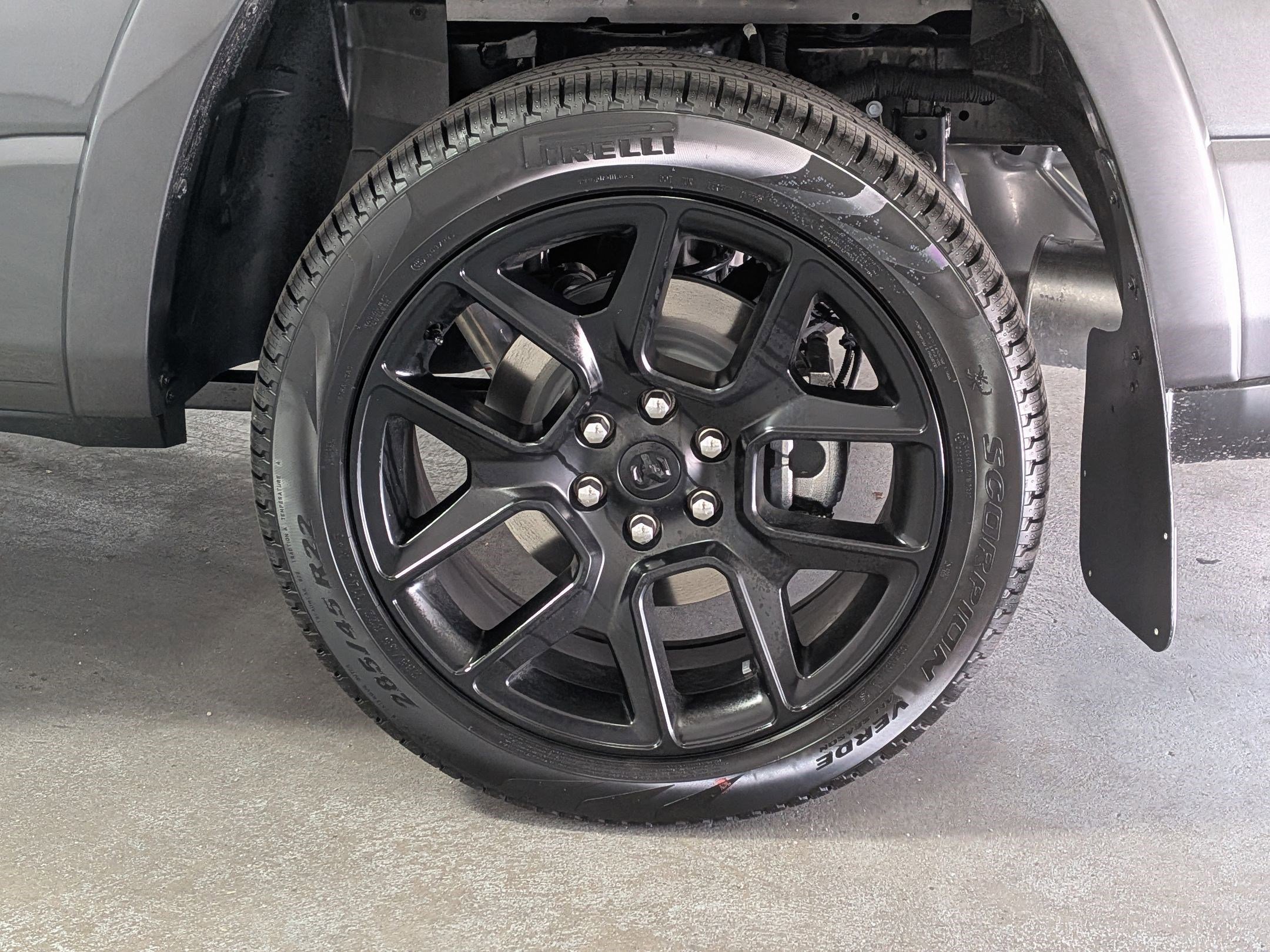New 2026 Granite Crystal Metallic Clear-Coat Exterior Paint RAM Laramie image 18