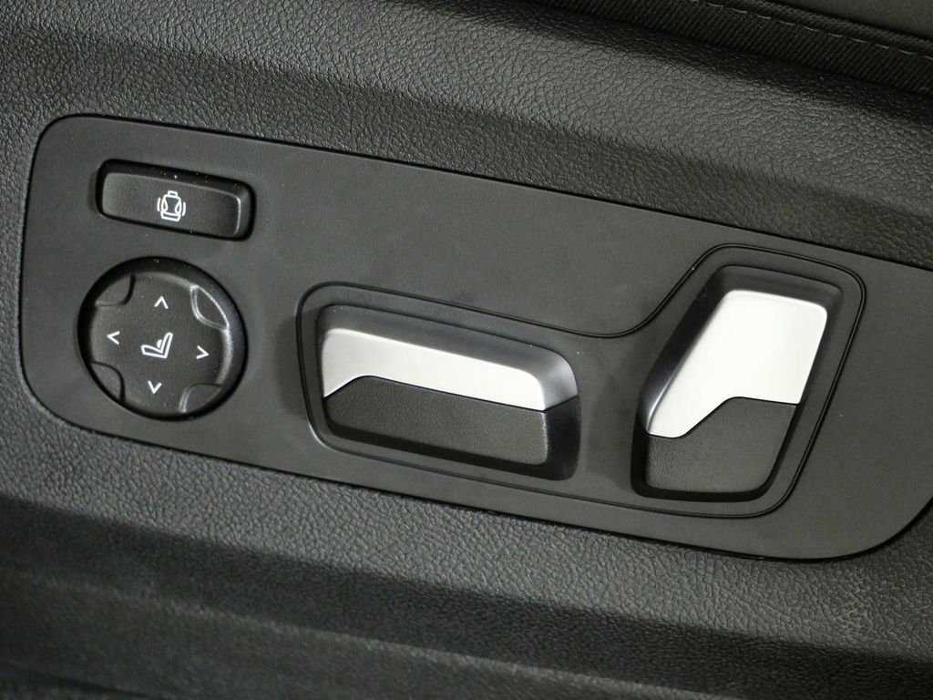 Used 2026 Black Sapphire Metallic BMW xDrive50e image 41