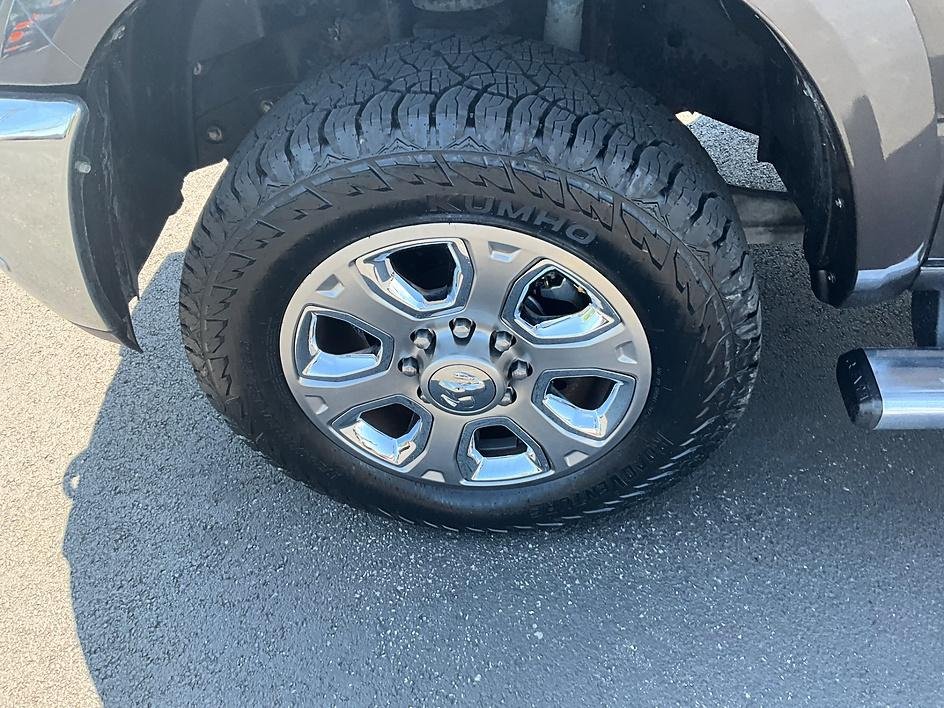 Used 2018 Gray Ram Laramie image 10