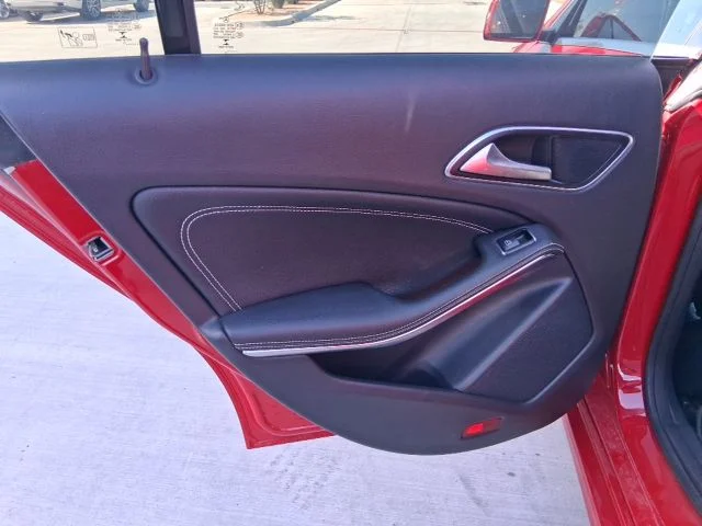 Used 2018  Mercedes-Benz CLA 250 image 15