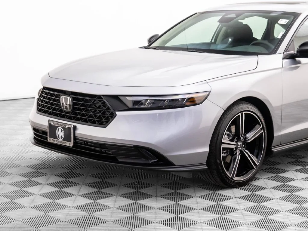 New 2026 Silver Honda SE image 33
