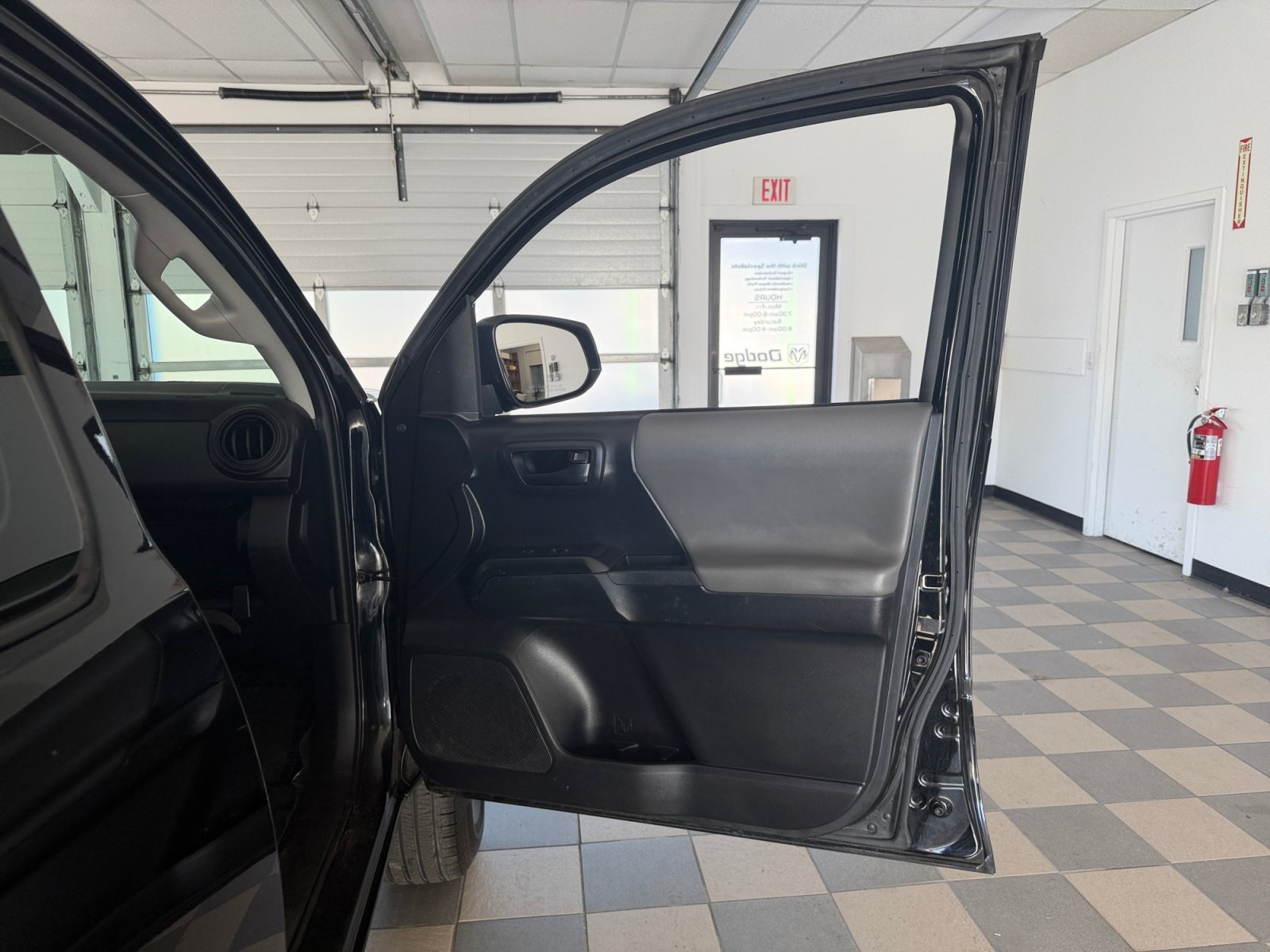 Used 2018 Midnight Black Metallic Toyota SR image 28