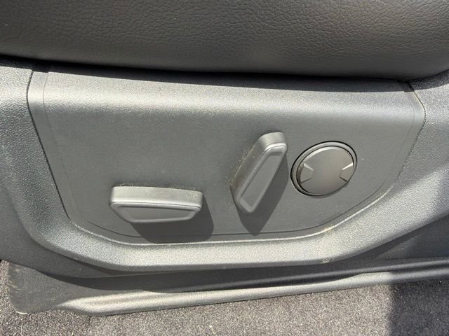 Used 2019 Silver Ford Lariat image 17