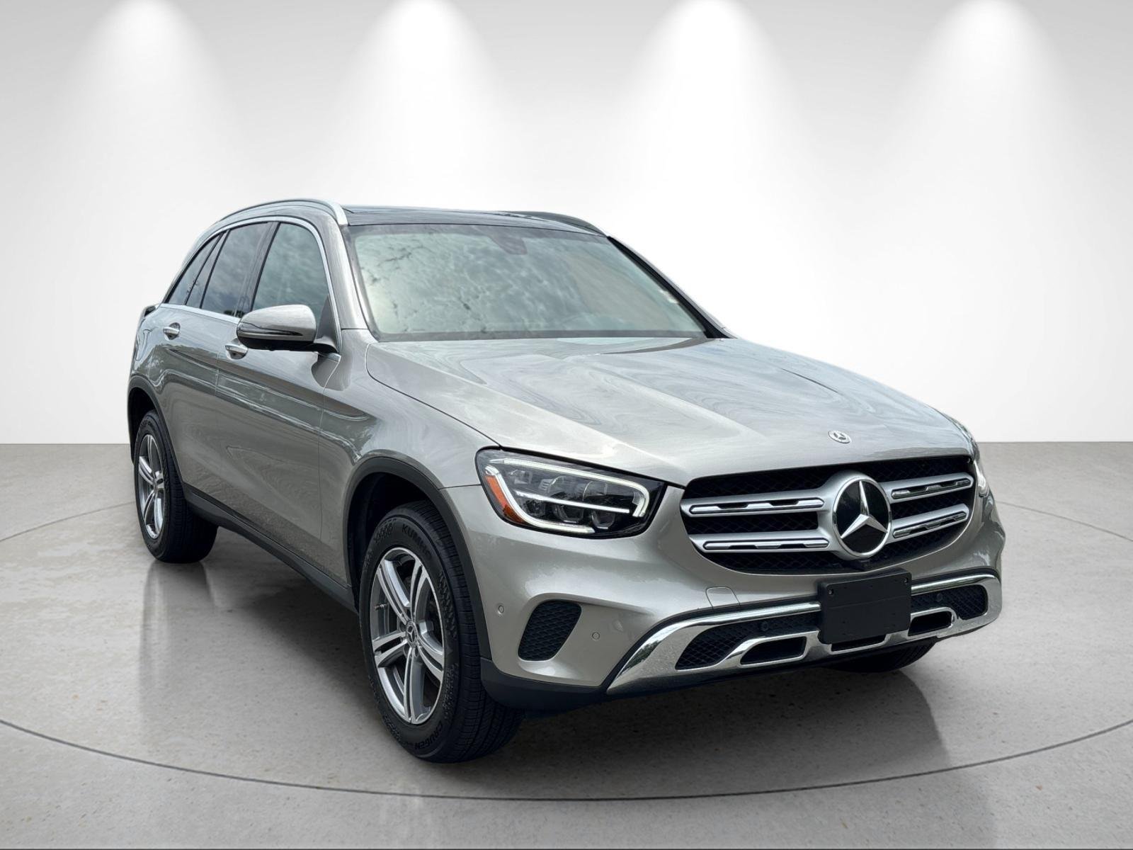 Used 2021 Obsidian Black Metallic Mercedes-Benz GLC 300 image 7