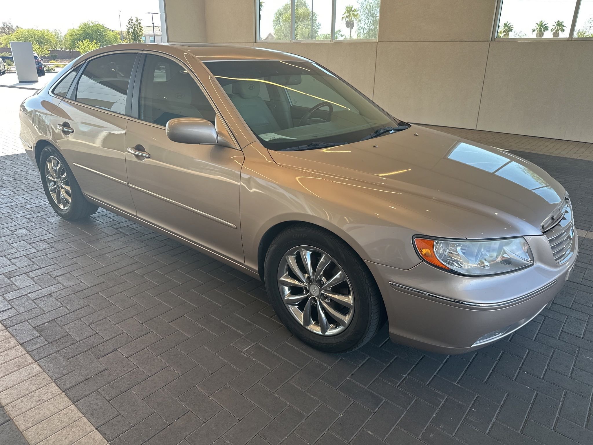 Used 2006 Golden Beige Hyundai Limited image 2