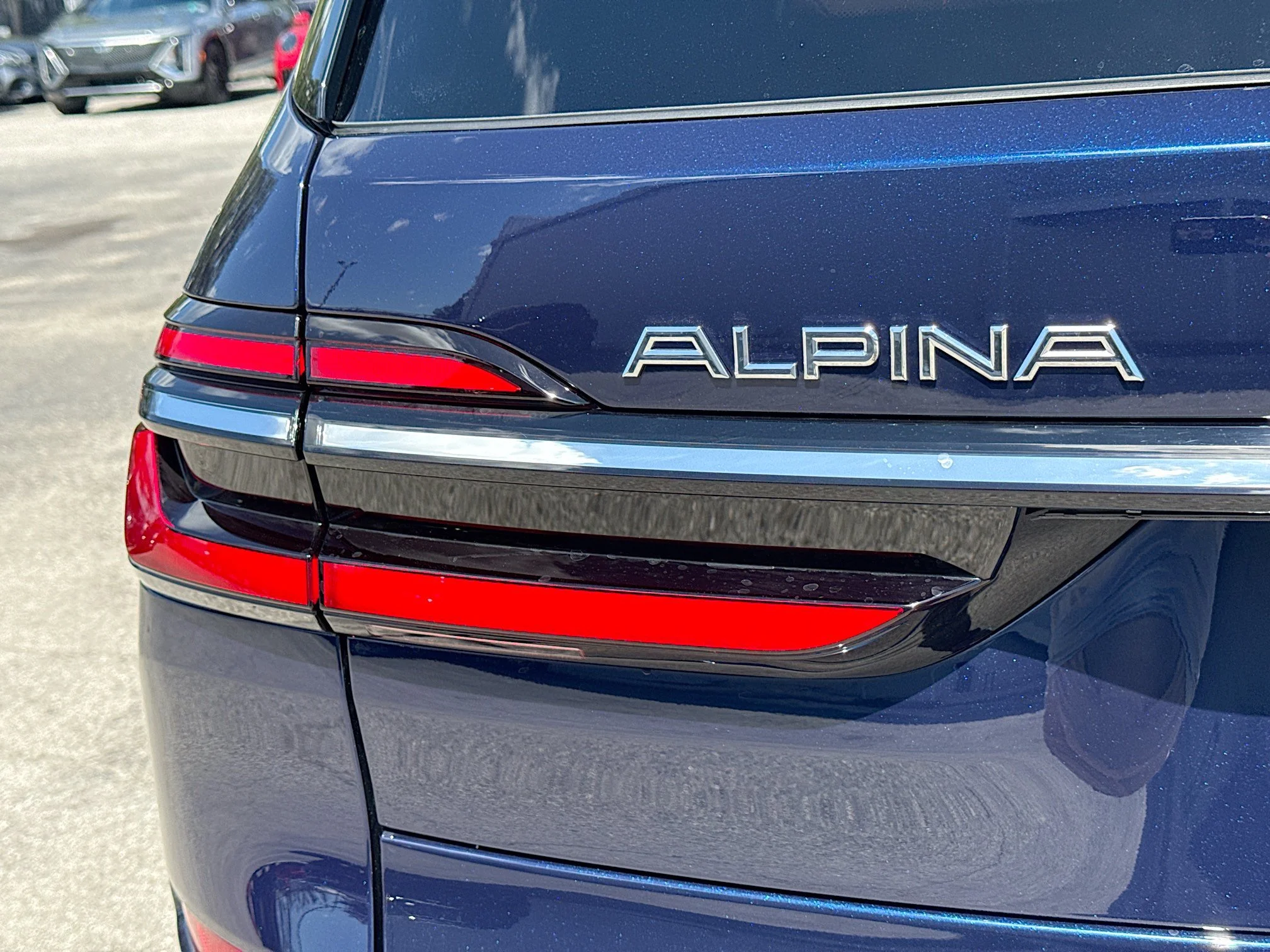 New 2026 Tanzanite Blue II Metallic BMW ALPINA XB7 image 10