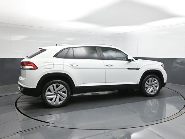 Used 2021 White Volkswagen 2.0T SE w/Technology image 8