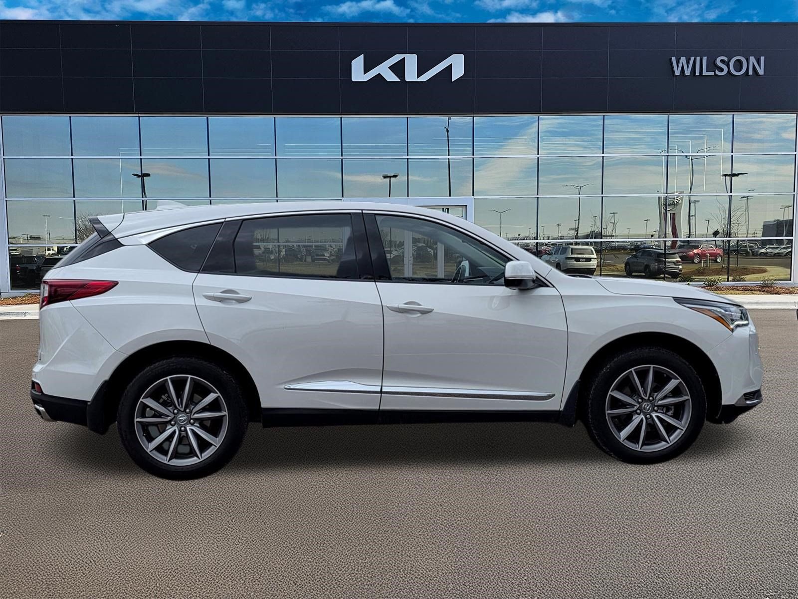 Used 2023  Acura Technology Package image 3