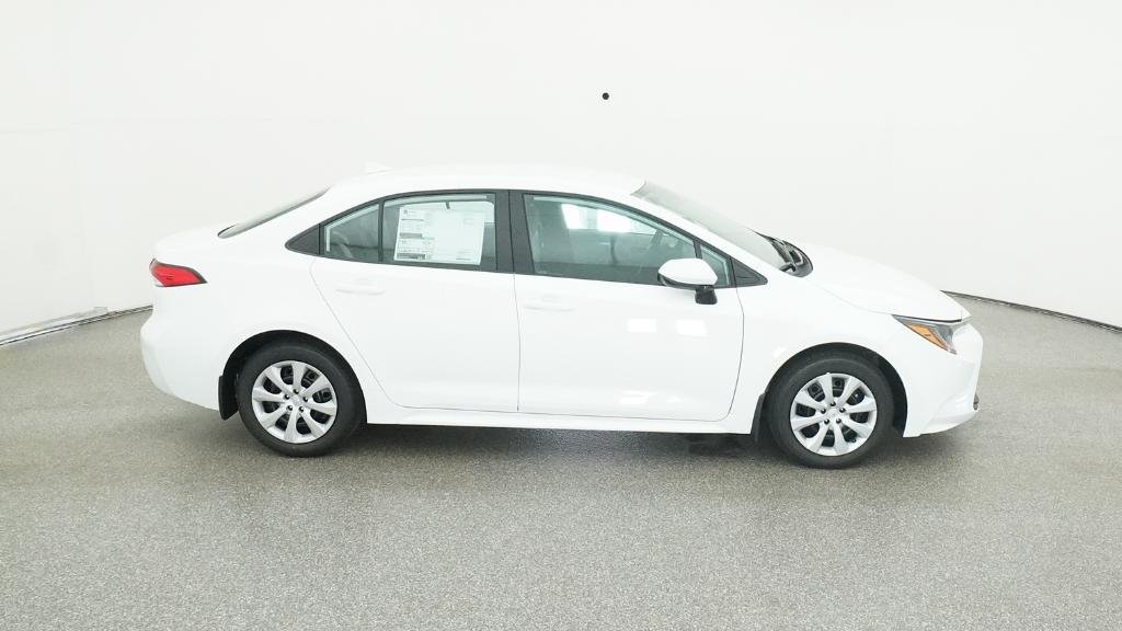 New 2025 Ice Cap Toyota LE image 6