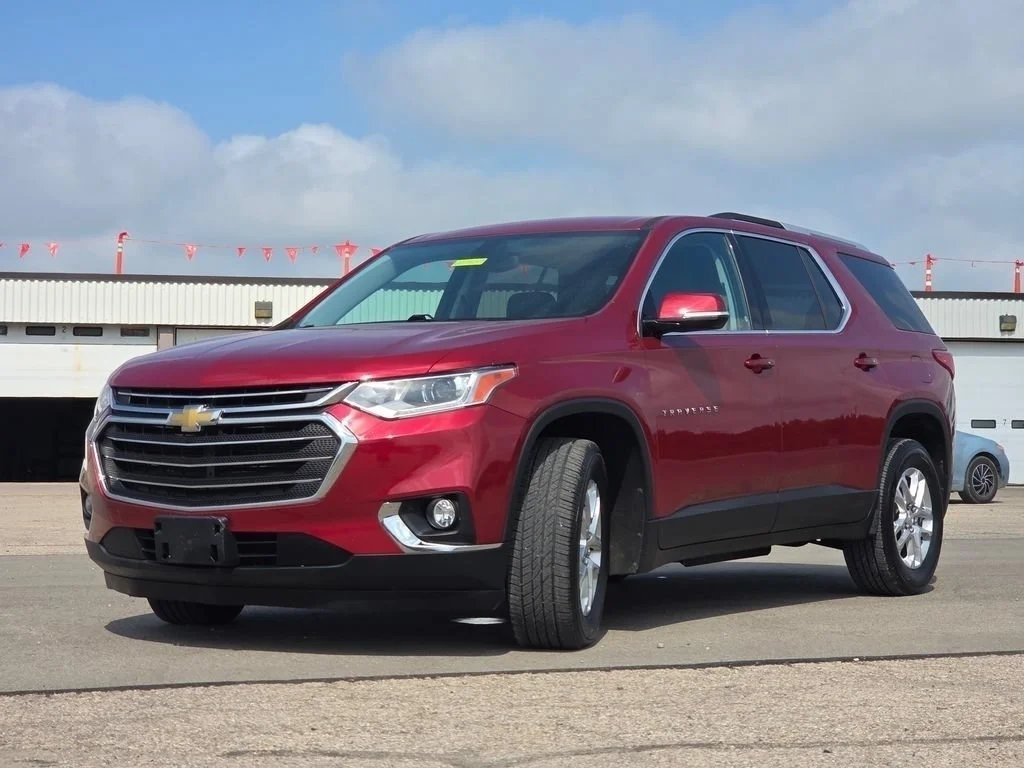 Used 2018 Cajun Red Tintcoat Chevrolet LT image 19