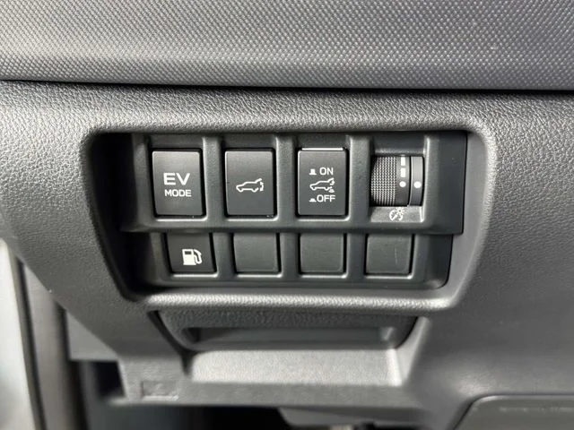 Certified Used 2025 Silver Subaru Limited image 19