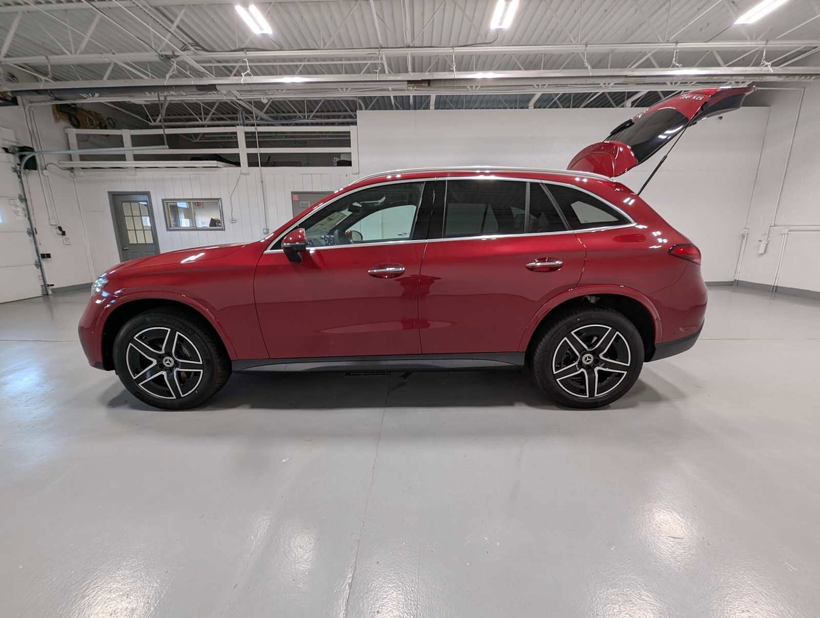 2026 Mercedes-Benz GLC Base - Photo 10