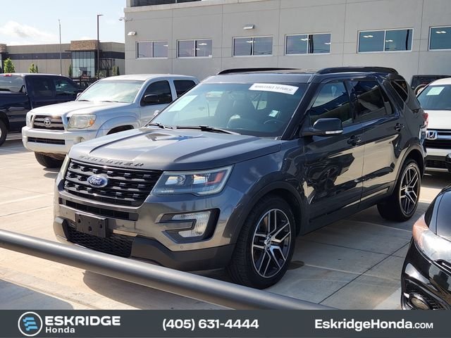 Used 2016 Gray Ford Sport image 2