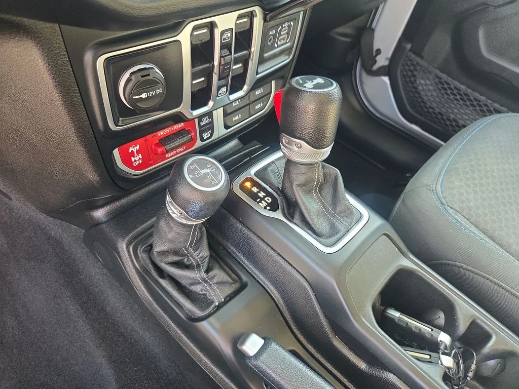 Used 2024 Silver Jeep Rubicon 4xe image 11