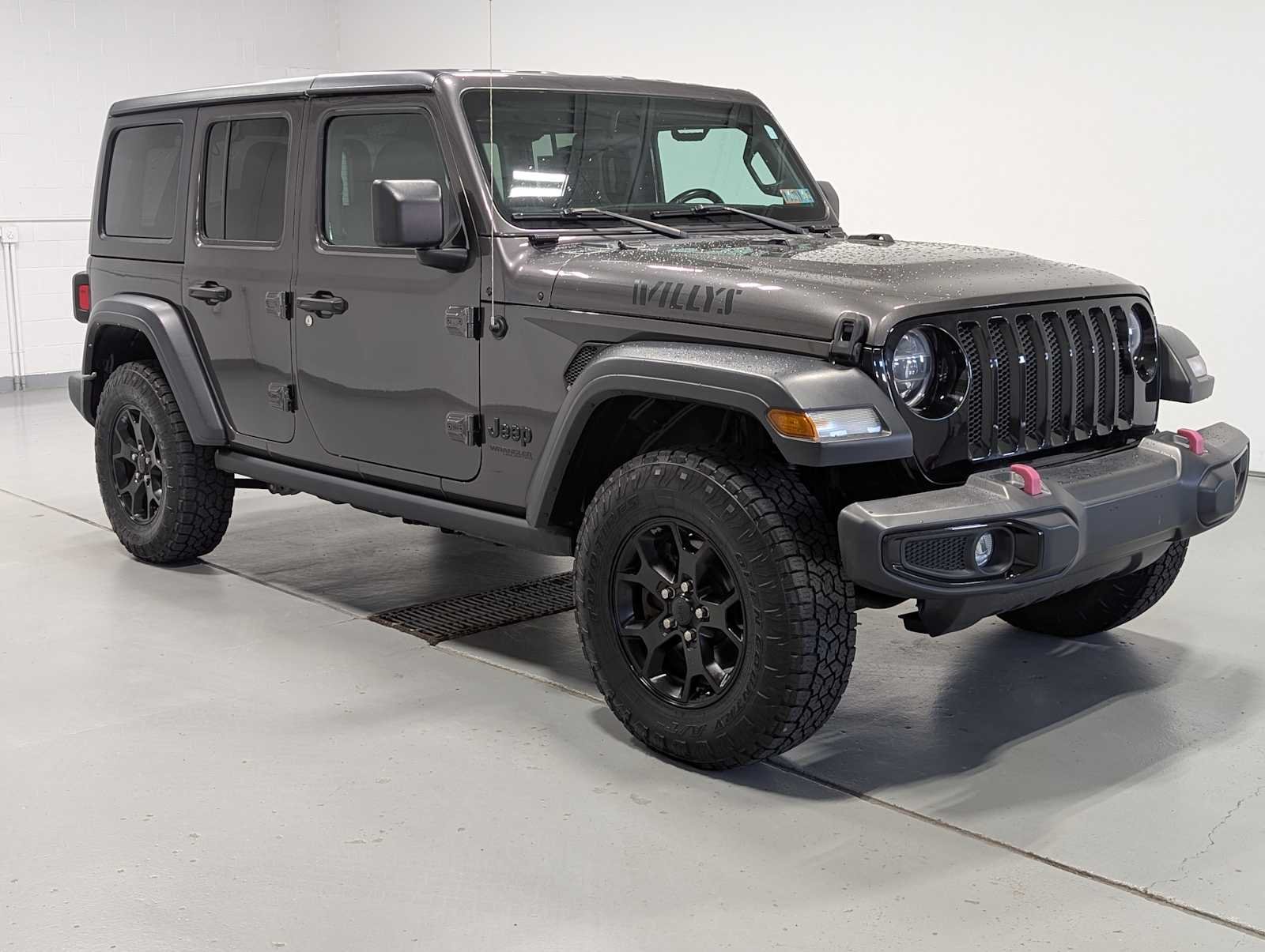 Used 2021 Granite Crystal Clearcoat Metallic Jeep Unlimited Willys image 6