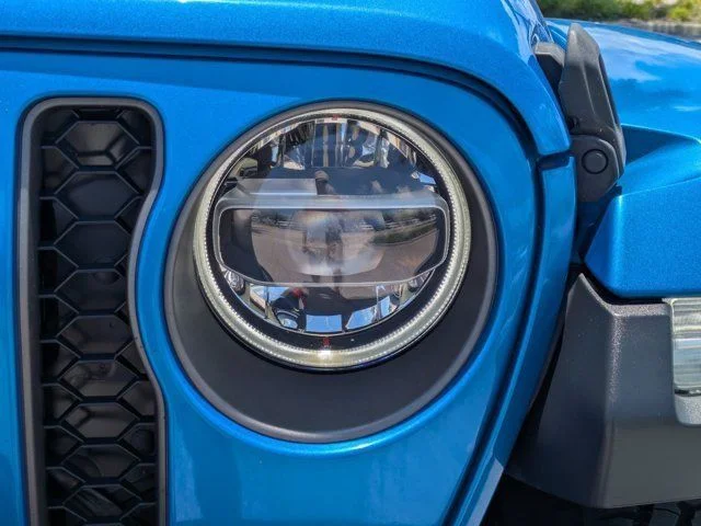 Used 2020 Hydro Blue Pearlcoat Jeep Rubicon image 10