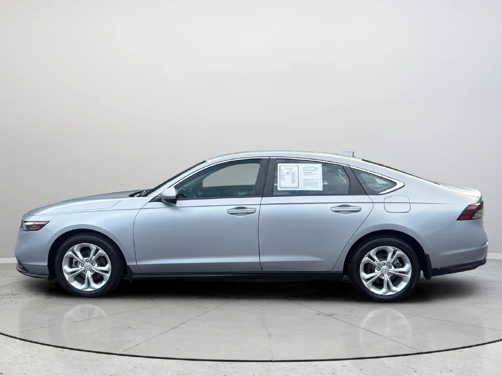 2024 Honda Accord LX - Photo 9