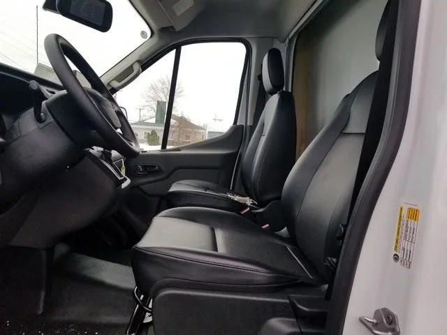 New 2026 Oxford White Ford Cutaway image 21
