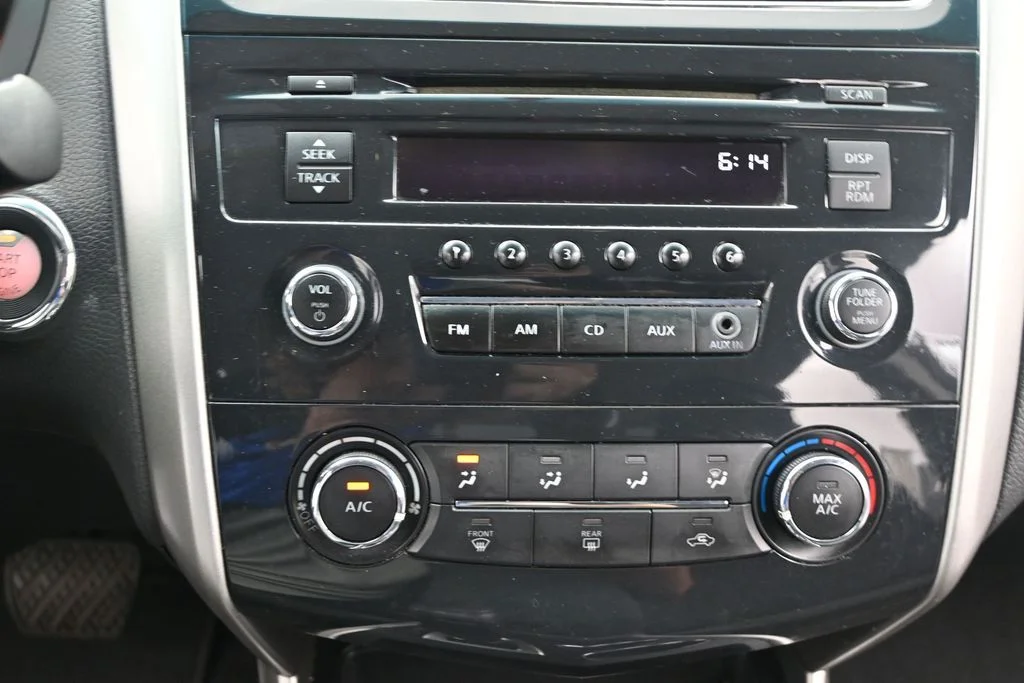 Used 2015 Storm Nissan 2.5 S image 15
