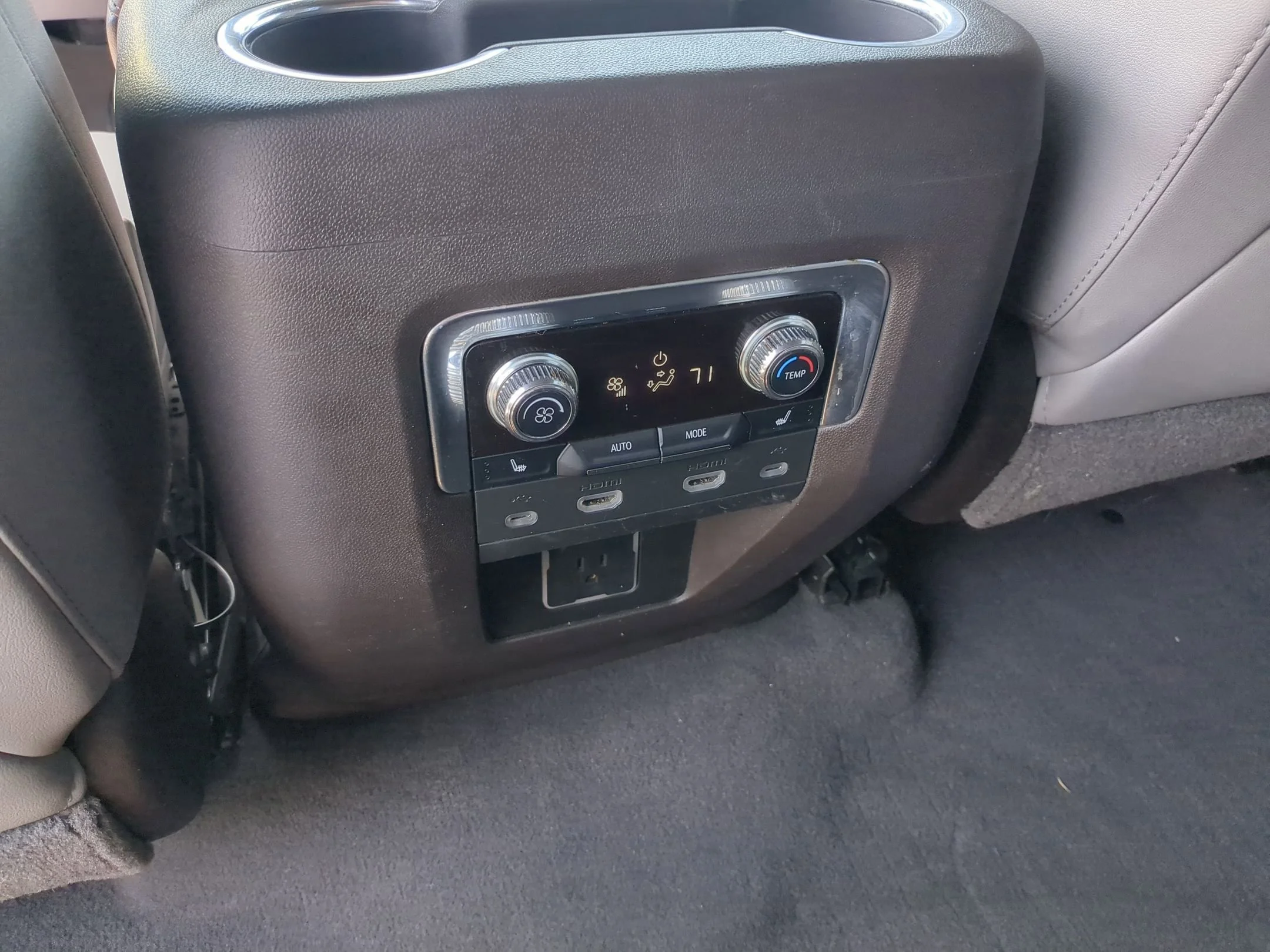 Used 2021 Dark Sky Metallic GMC SLT image 19