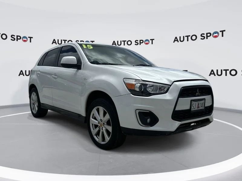 2015 Mitsubishi Outlander Sport 2.0 SE 2WD CVT's photo