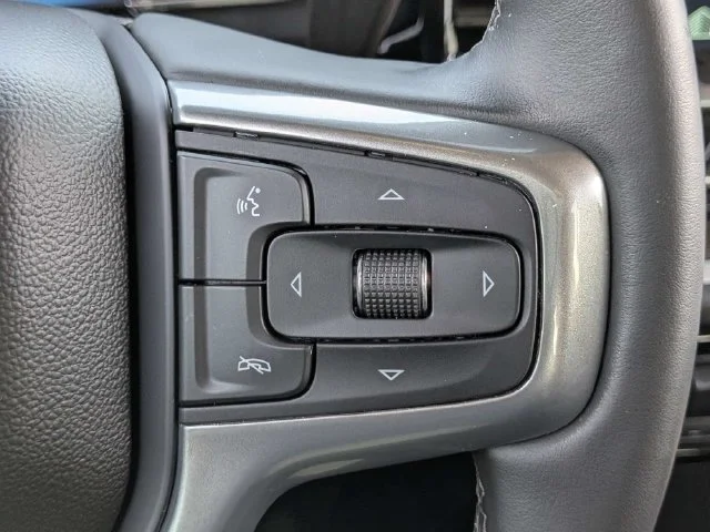 Used 2026 White Chevrolet LT image 25
