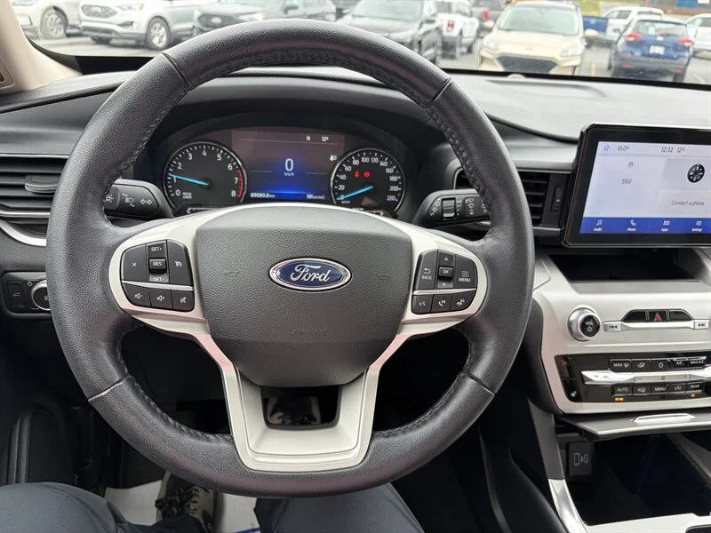 Used 2022 Red Ford XLT image 11