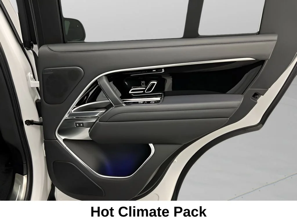 Used 2023 Fuji White Land Rover SE image 16
