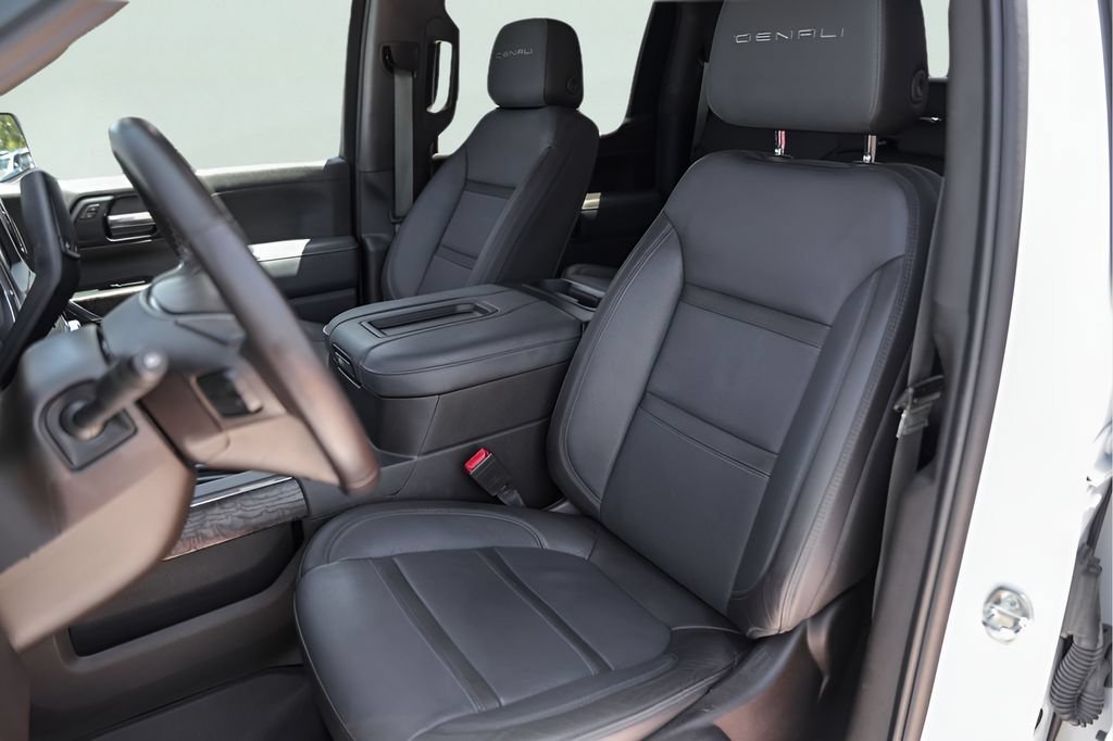 Used 2021 WHITE FROST TRICOAT GMC Denali image 10