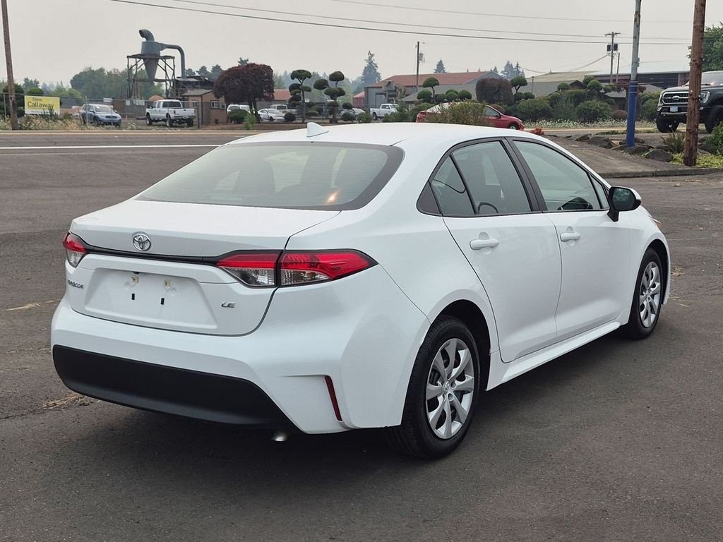 Used 2024 Ice Toyota LE image 5