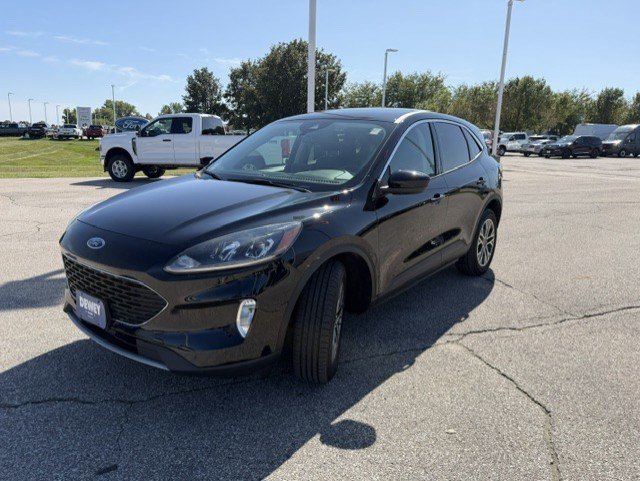 Used 2022 Black Metallic Ford SEL image 3