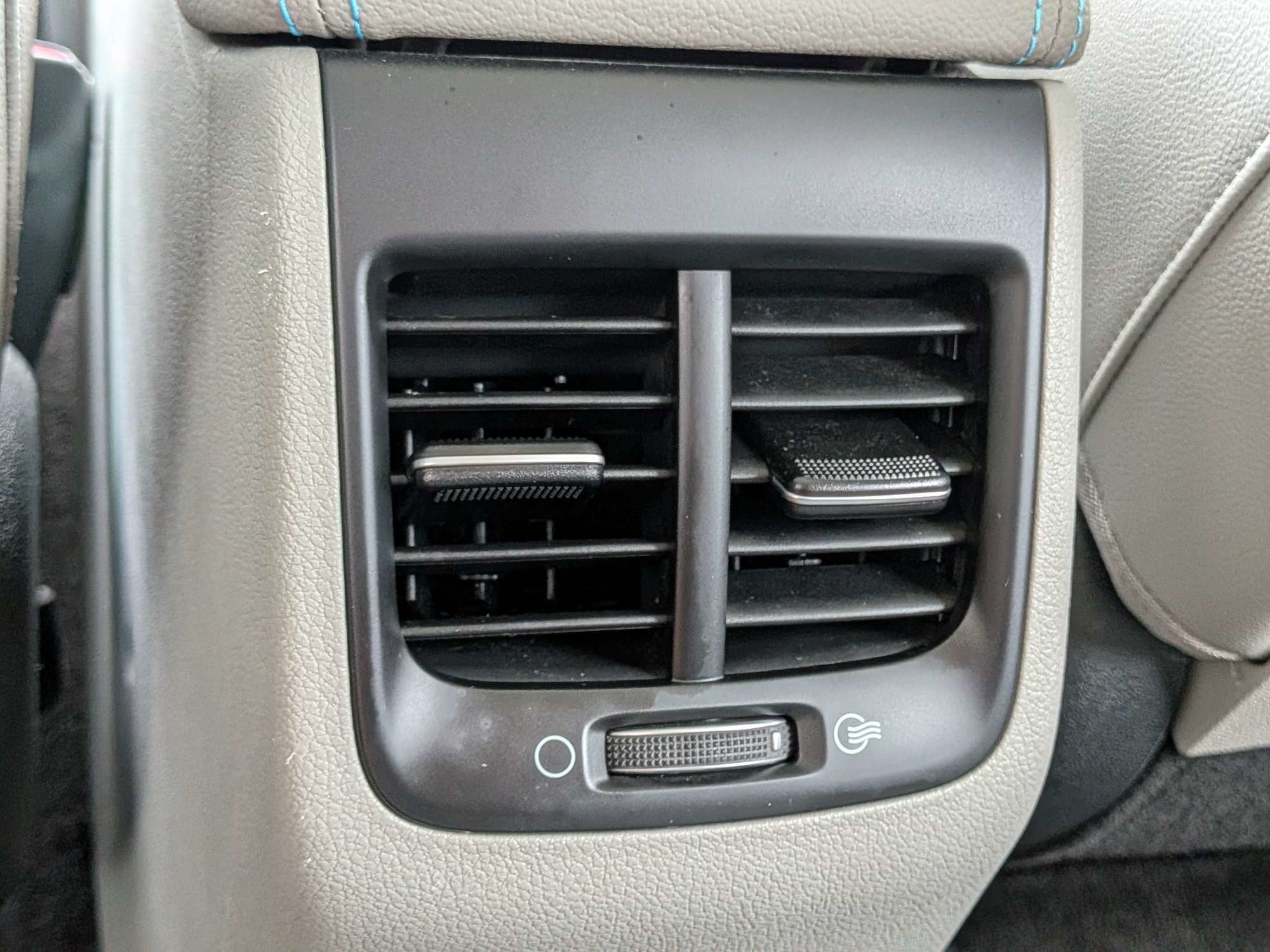 Used 2017 Metal Stream Kia Touring image 18
