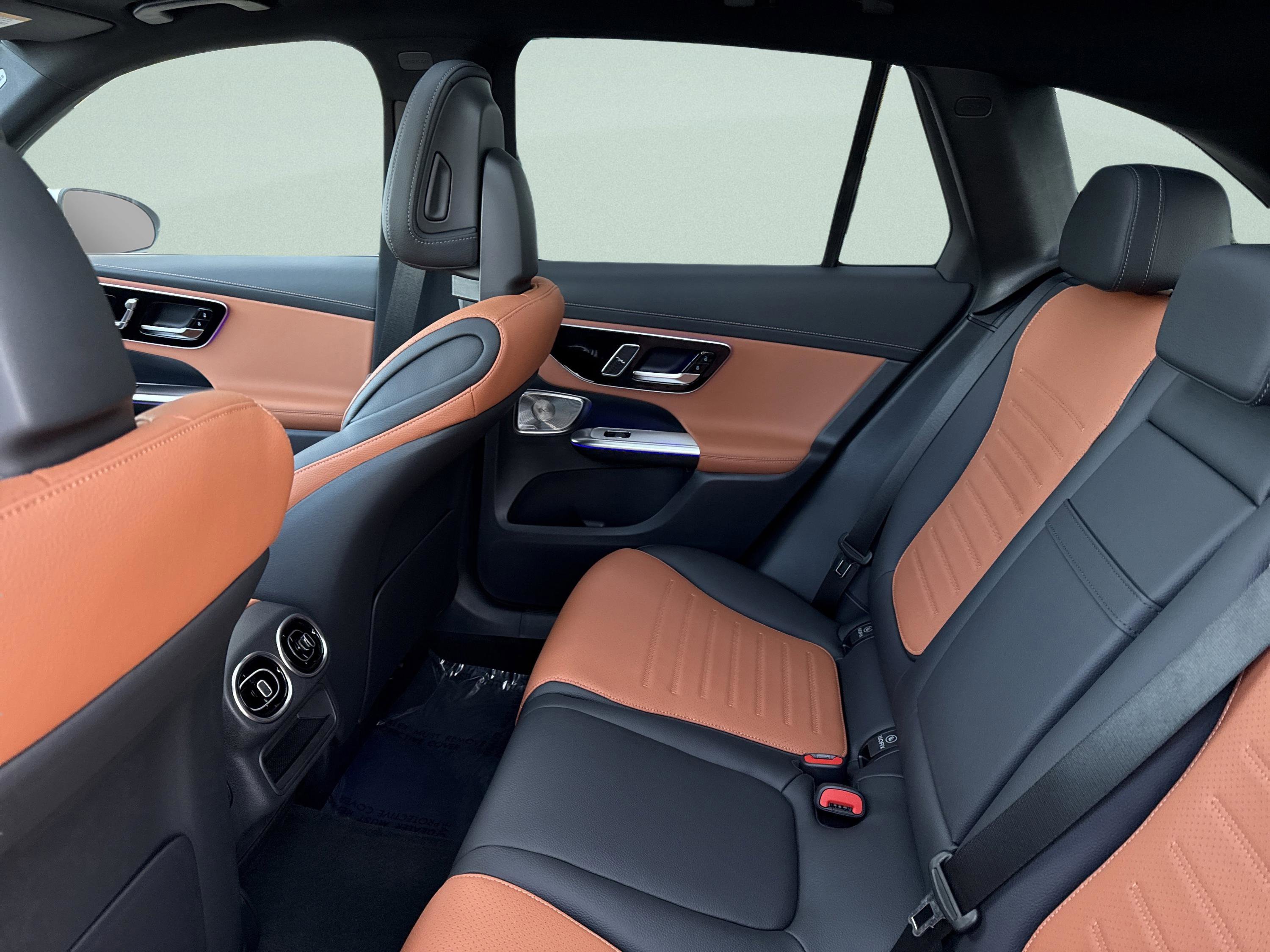 New 2026 Polar White Mercedes-Benz GLC 300 image 18