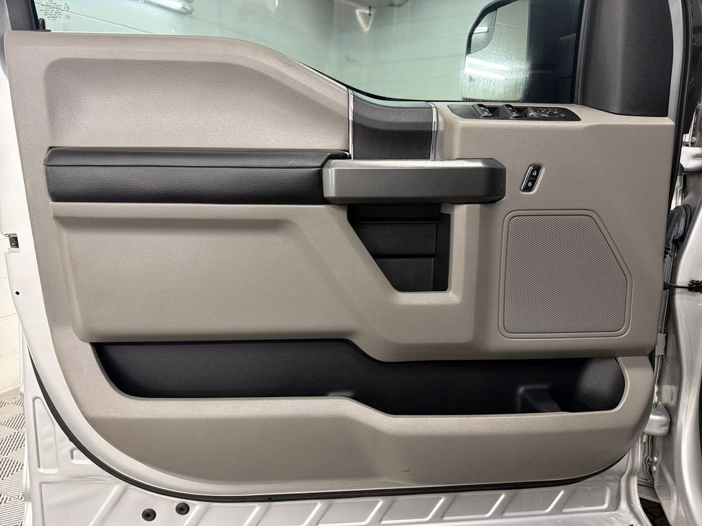 Used 2017 Silver Ford XLT image 18
