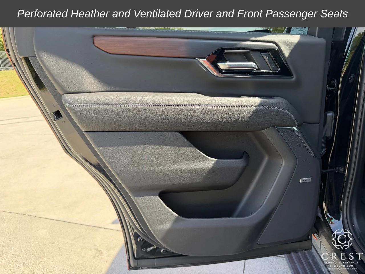 Used 2025 Onyx Black GMC Denali image 19