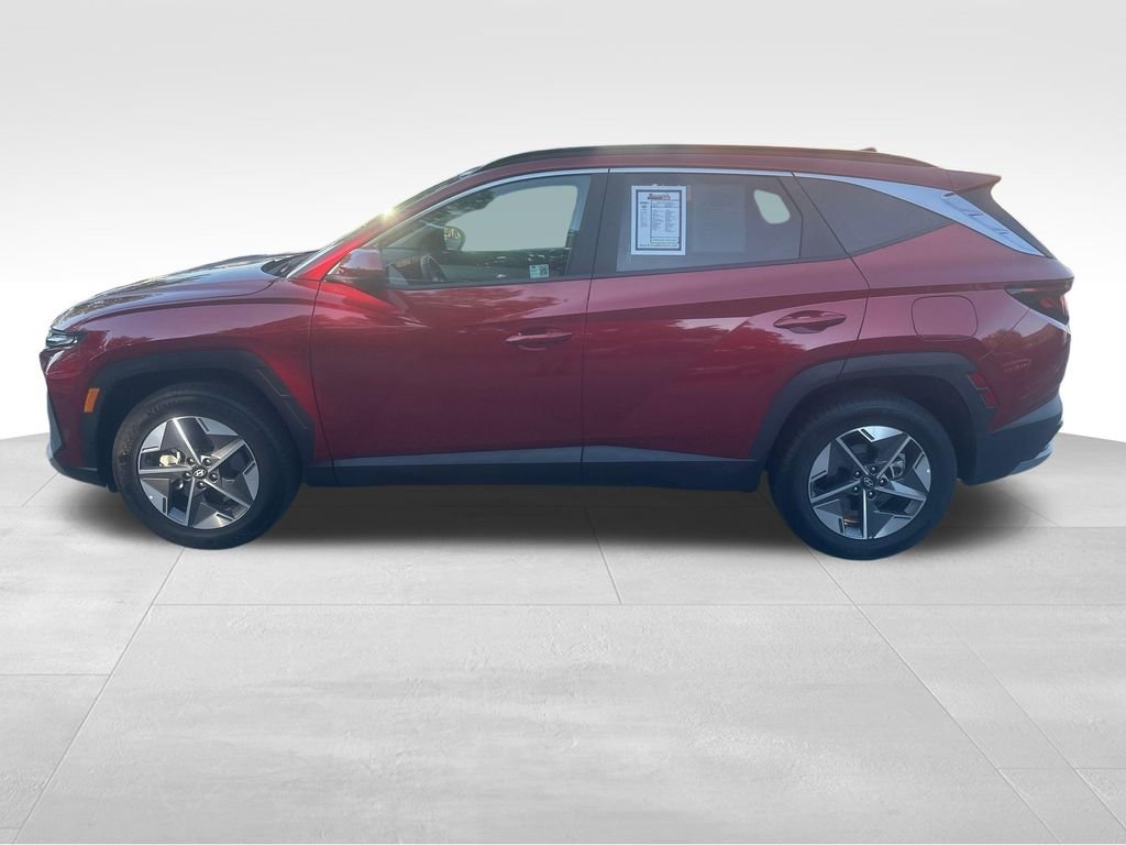 Used 2025 Red Hyundai SEL image 5