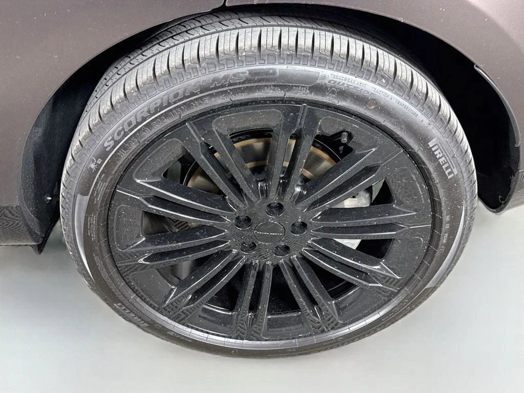 New 2026 Tourmaline Brown in Satin finish Land Rover SE image 33