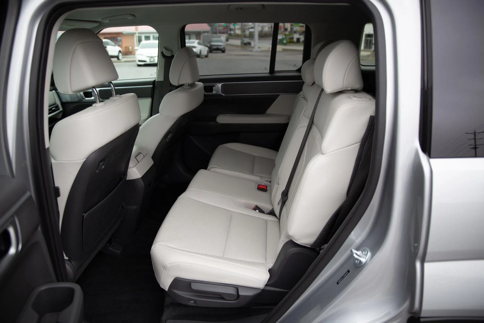 2025 Hyundai Santa Fe SEL - Photo 12