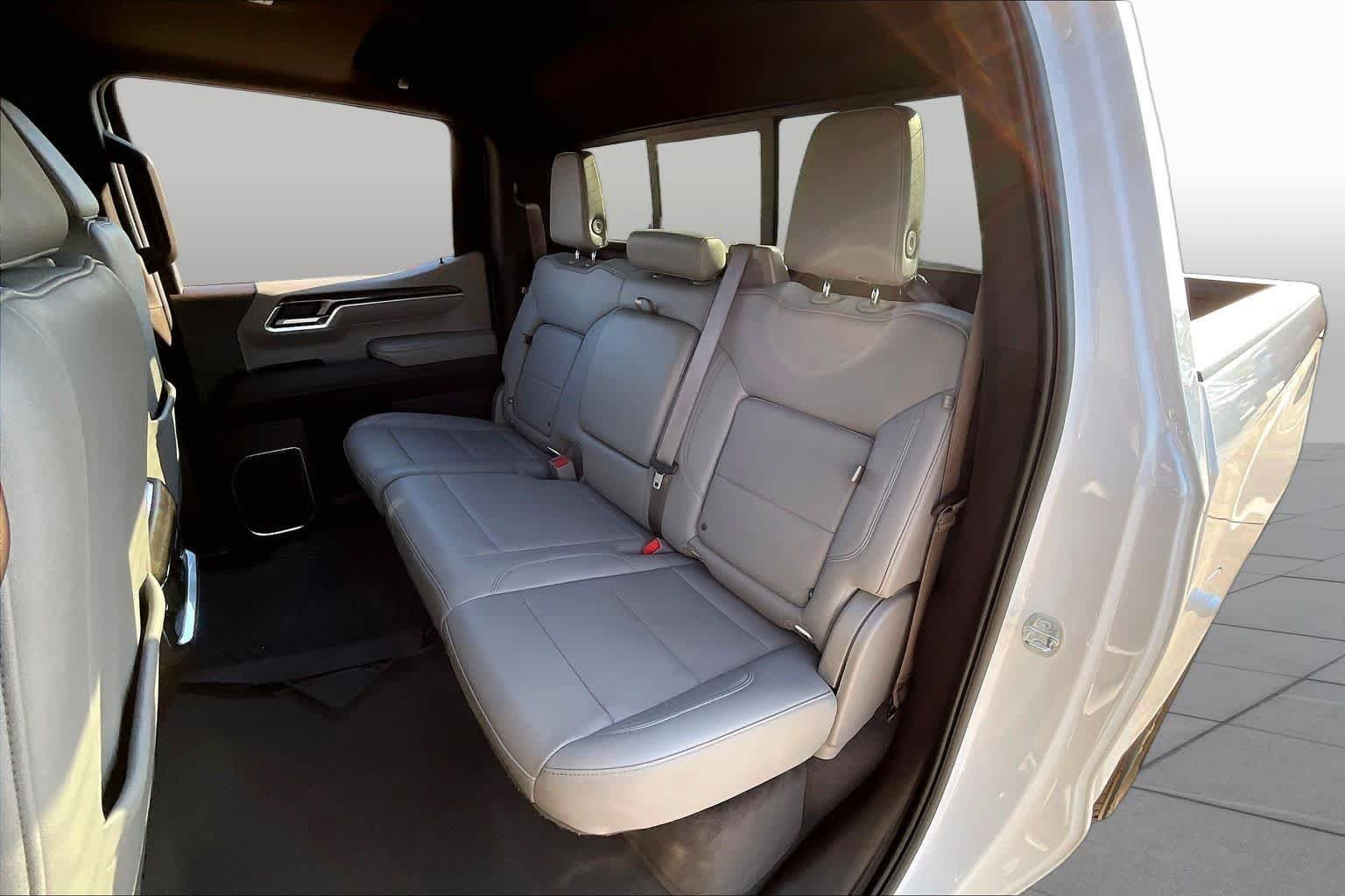 Used 2023 Iridescent Pearl Tricoat Chevrolet LTZ image 21