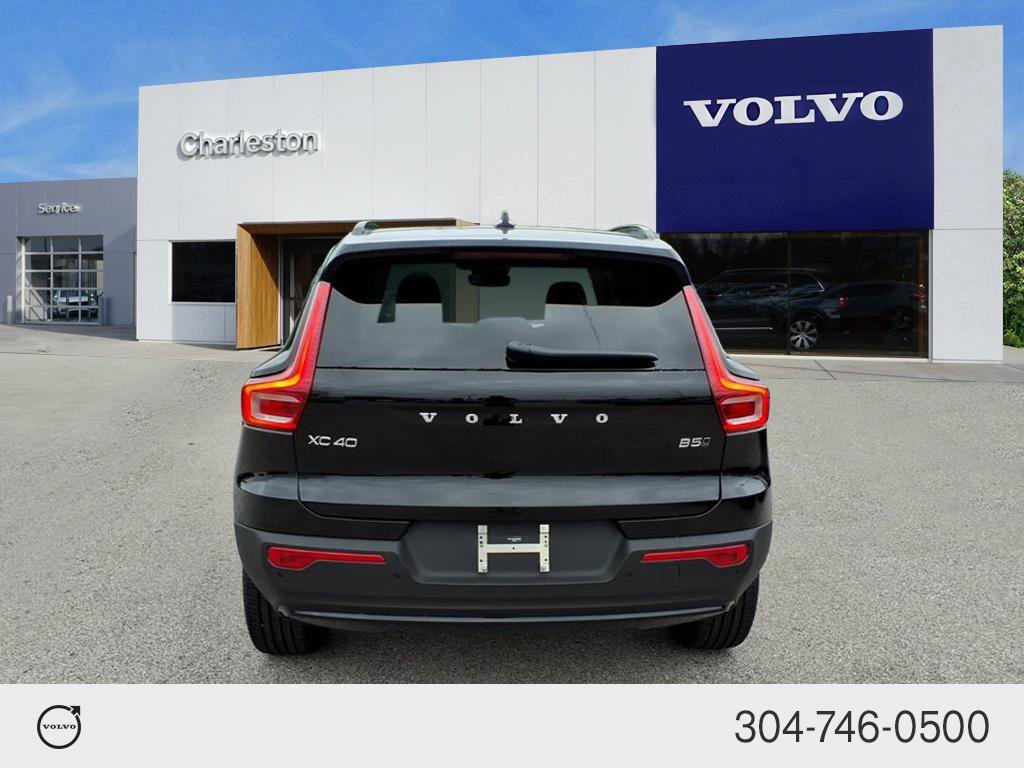 New 2026 Onyx Black Volvo Core image 4