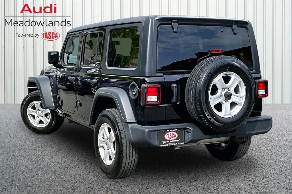 Used 2023 Black Jeep Sport S image 4