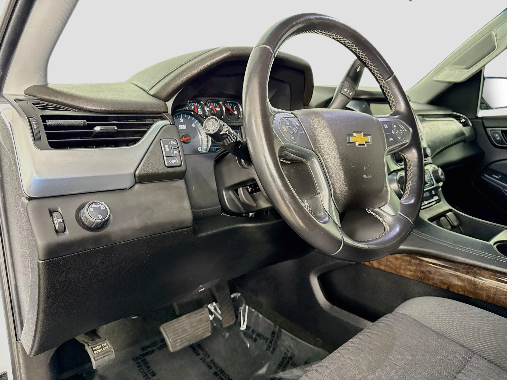 Used 2018 SUMMIT WHITE Chevrolet LS image 11